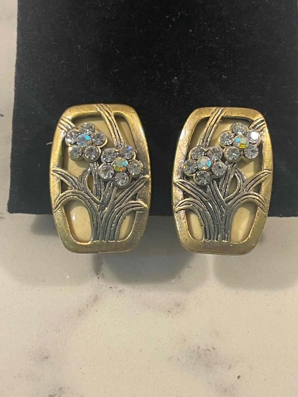 VTG Mixed Metal Art Nouveau Revival Rhinestone Flower Clip On Earrings
